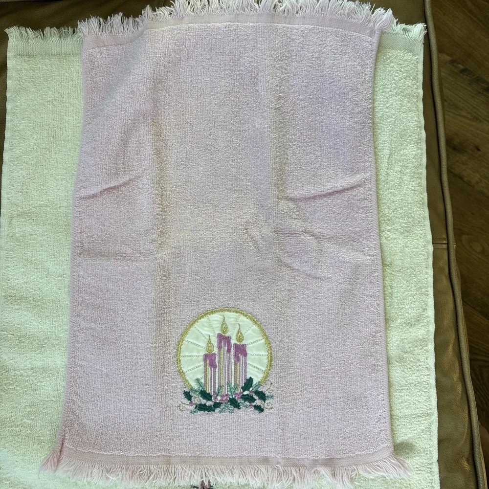 VTG Set Of 3 Embroidered Pink Christmas Towels Tree Ribbons Candles Holly Gold